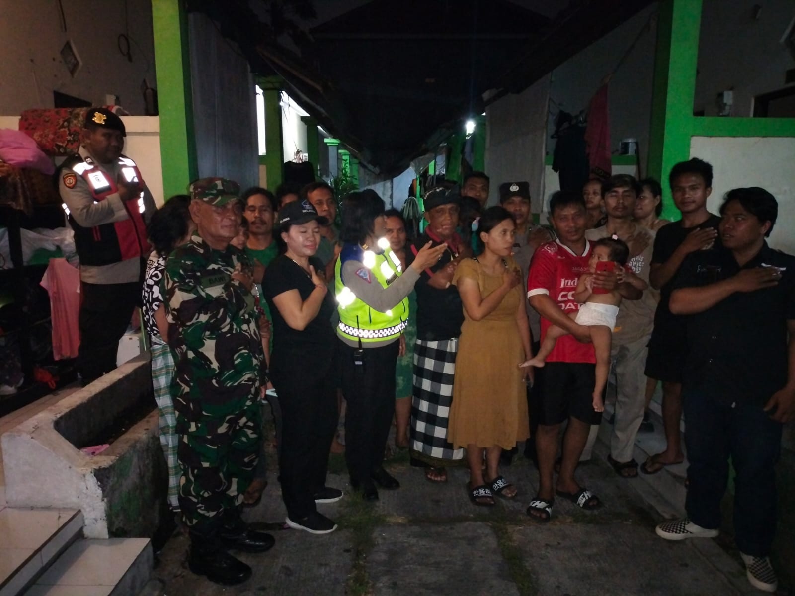 Polsek Denbar Bersama Tim Kelurahan Gencar Melakukan Pendataan Dan Pengecekan Penduduk Non Permanen Di Wilayah Kelurahan Padangsambian