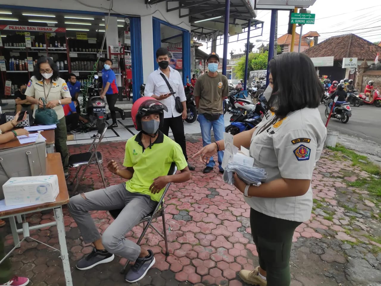 Kegiatan Sidak Protokol Kesehatan Di Wilayah Kelurahan Padangsambian