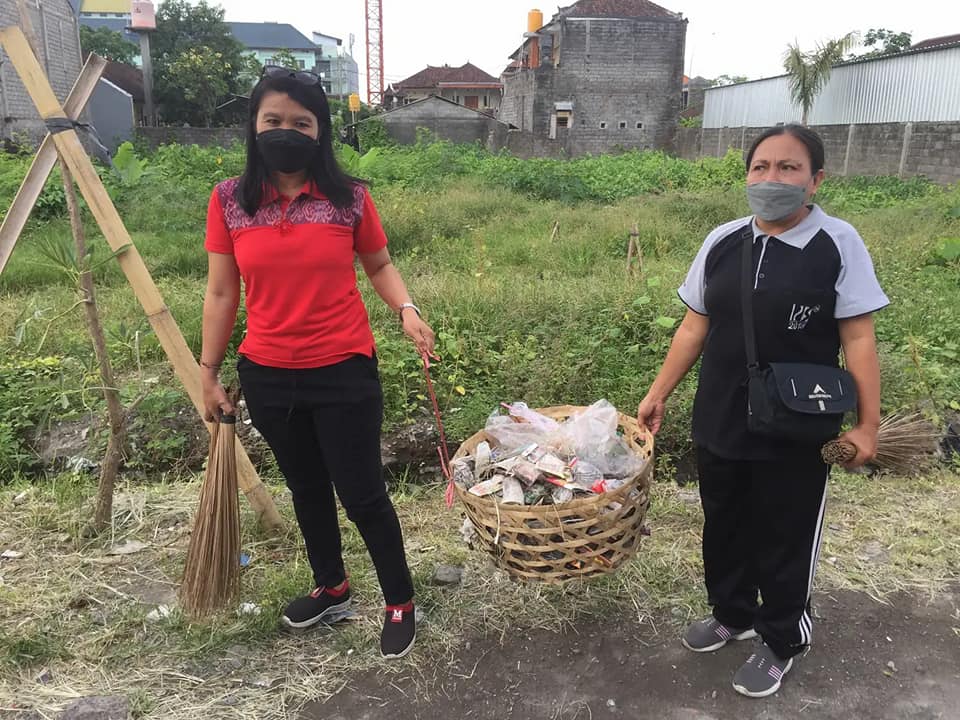 Kerja Bakti Jumat Bersih Kelurahan Padangsambian 