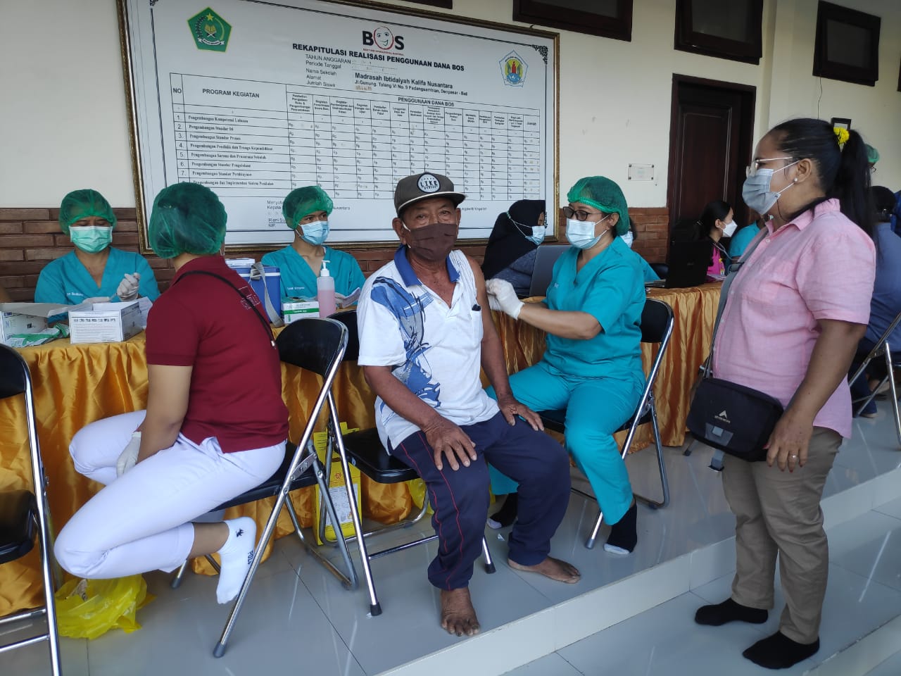 Vaksinasi Covid-19 Massal Tahap Pertama Kelurahan Padangsambian 2 Juni 2021