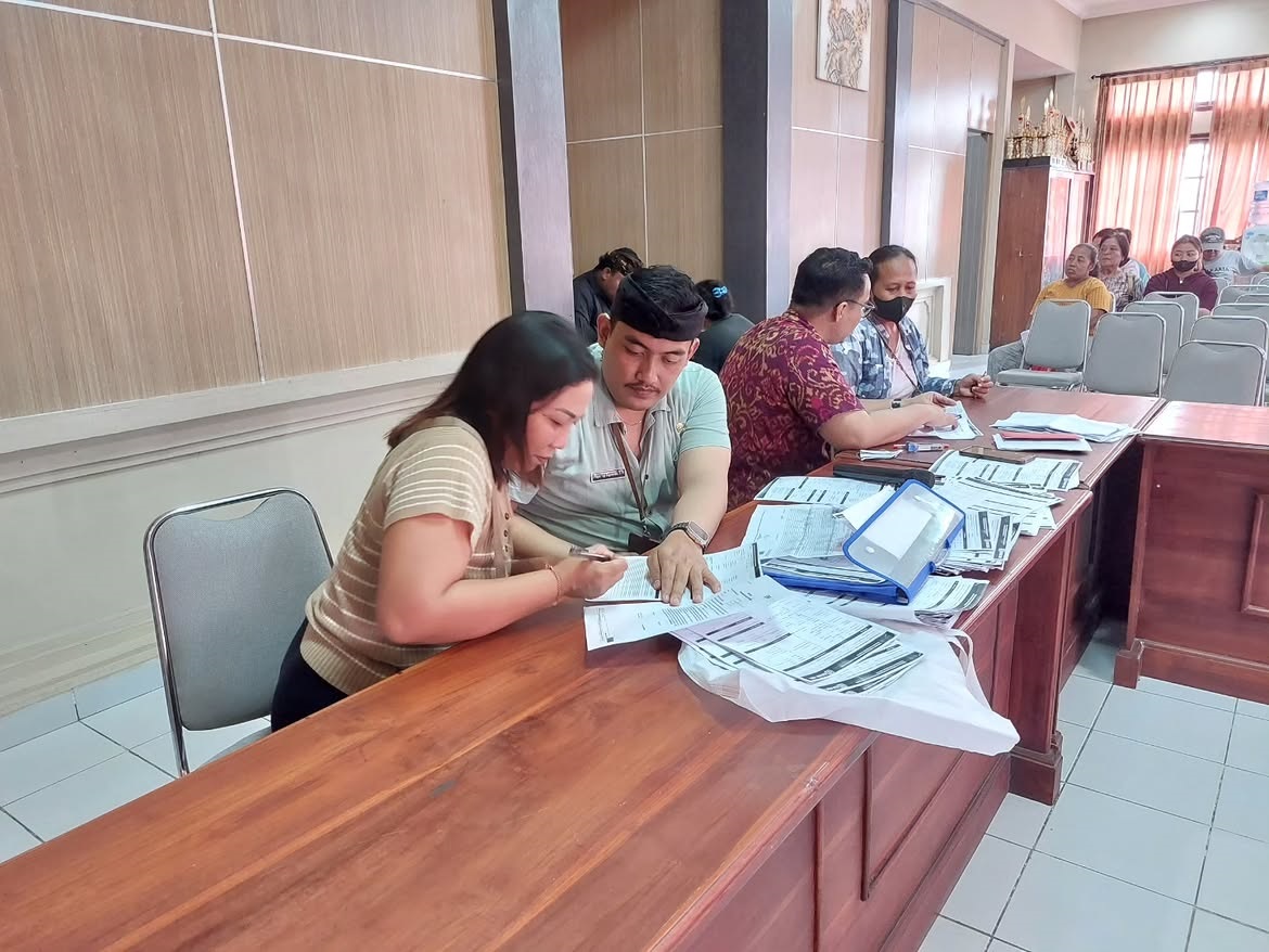 Rapat Koordinasi KPM dan Persiapan Penyaluran Bantuan PKH dan BPNT di Kelurahan Padangsambian